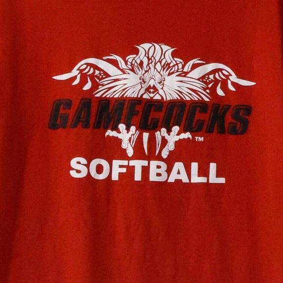 Gildan Men Red T-Shirt Graphic Gamecocks Softball Crew Pullover Short Sleeve L - Picture 2 of 4